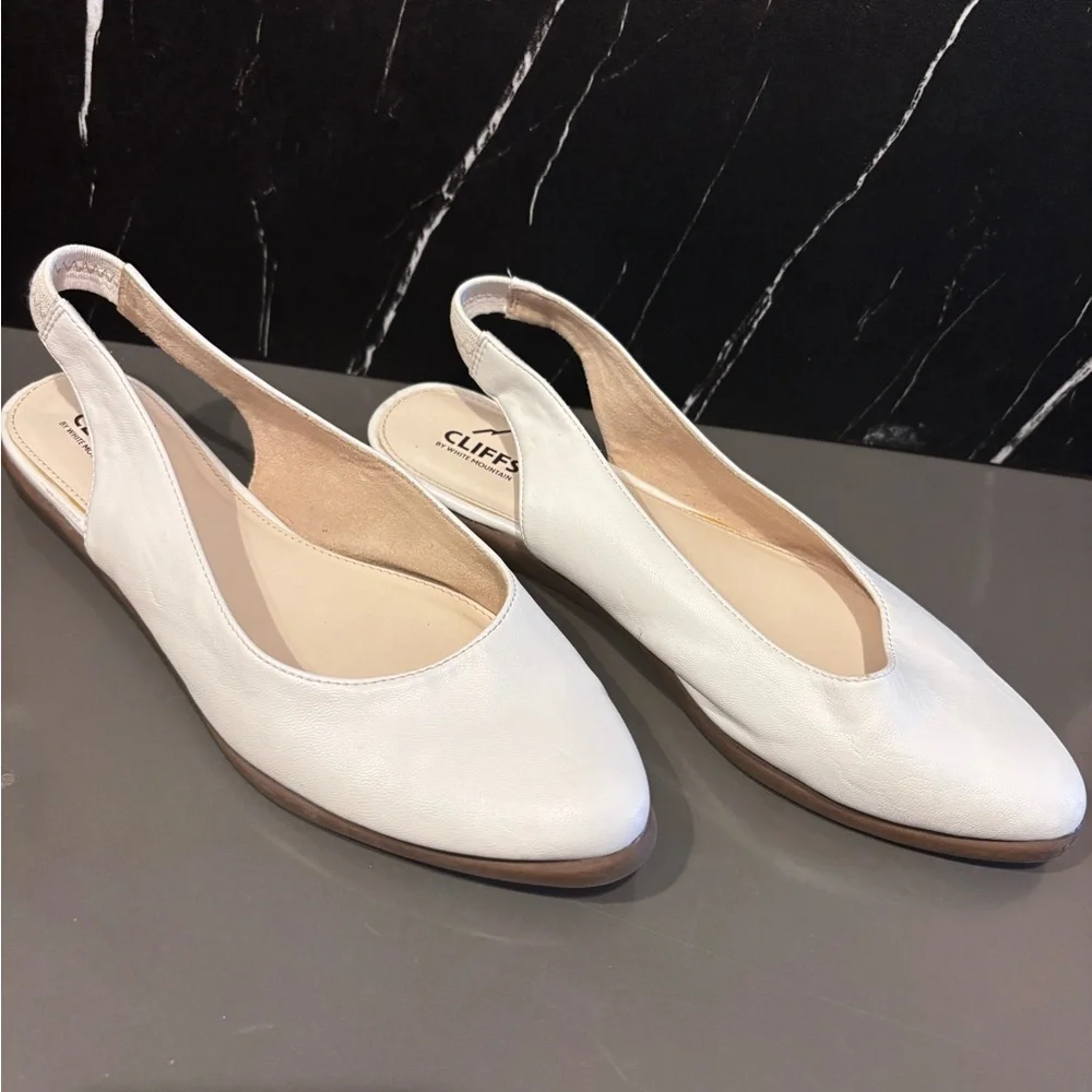 Cliffs by WHITE MOUNTAIN White Slingback Flats
